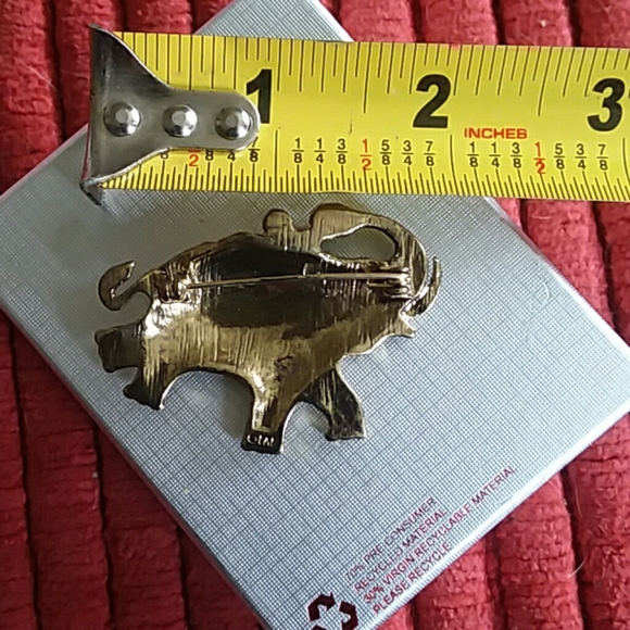 FAF Elephant Pin - Picture 2 of 2